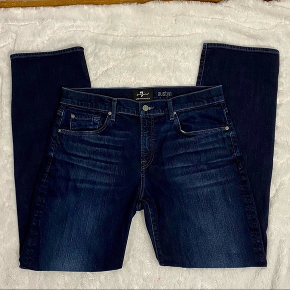 Relaxed Straight Jeans 